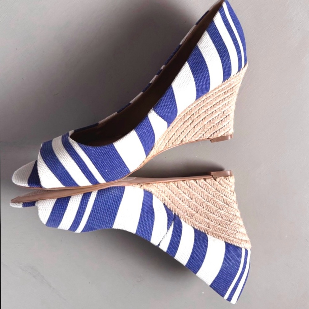 ANN TAYLOR Kate Peep Toe Nautical Striped Canvas Slip On Espadrille Wedges